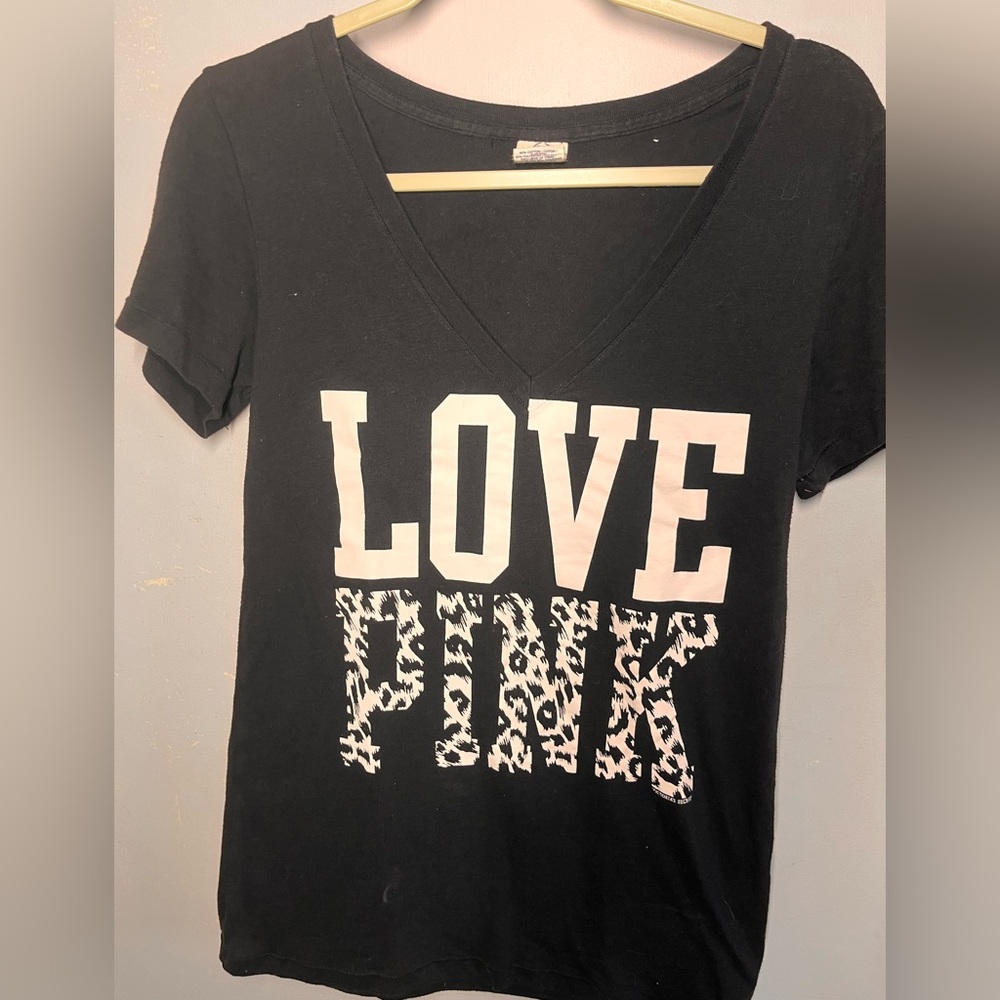 Pink Y2K 2010 cheetah black and white v-neck